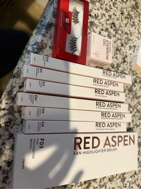 Red Aspen brush set, false lash, eyebrow gel